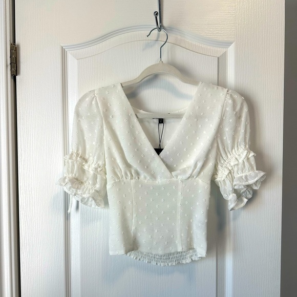 Brand New!! Cute chic white top! - Picture 1 of 6
